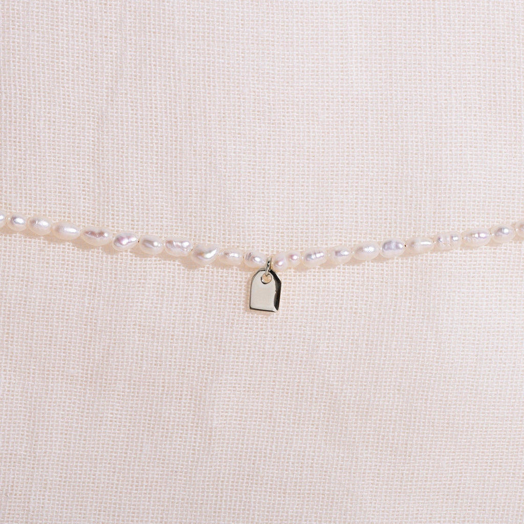 Galore Personalized Bracelet Pearl & Tag | Silver Women