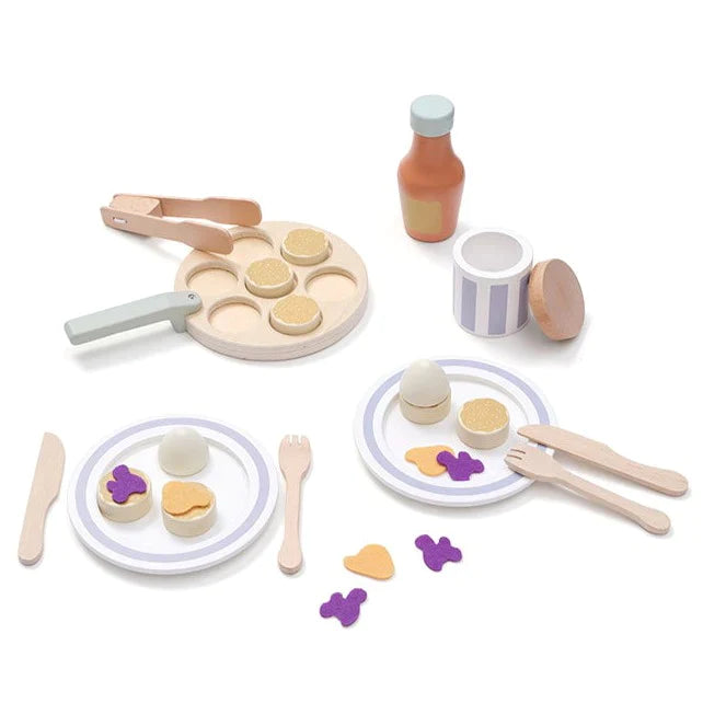 Kid's concept wooden pancake set