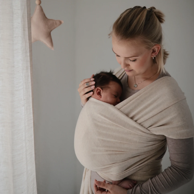 Mushie Baby Wrap sling | Beige blend