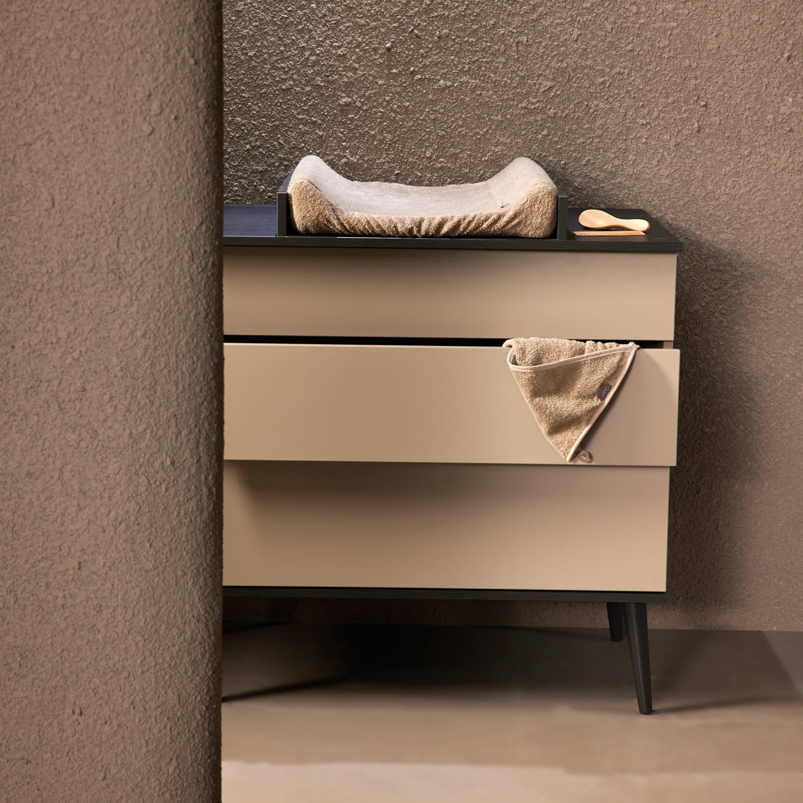 Quax Flow Commode I Stone