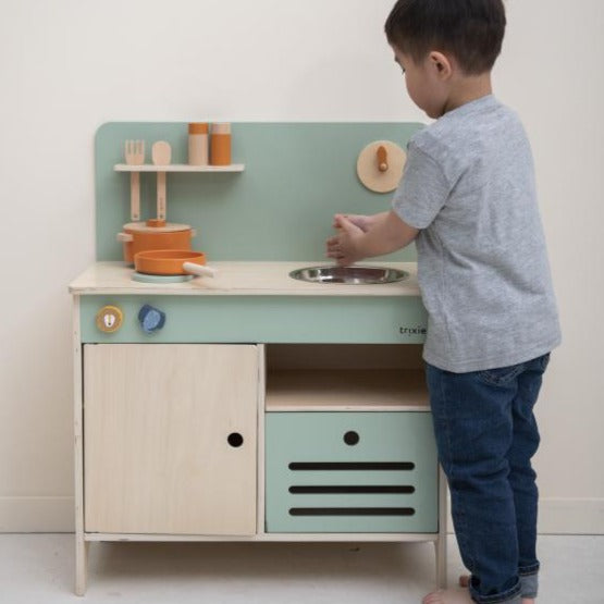 Trixie wooden kitchen