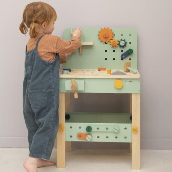 Trixie wooden workbench