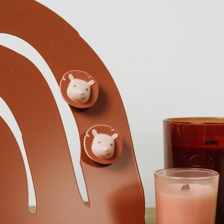 Atelier Pierre Hakuna Lion Magnets 4 Pieces Rose *