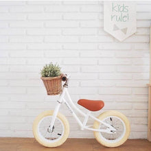 Banwood First Go White - PRE ORDER 05/10 - DE GELE FLAMINGO - Kids concept store 