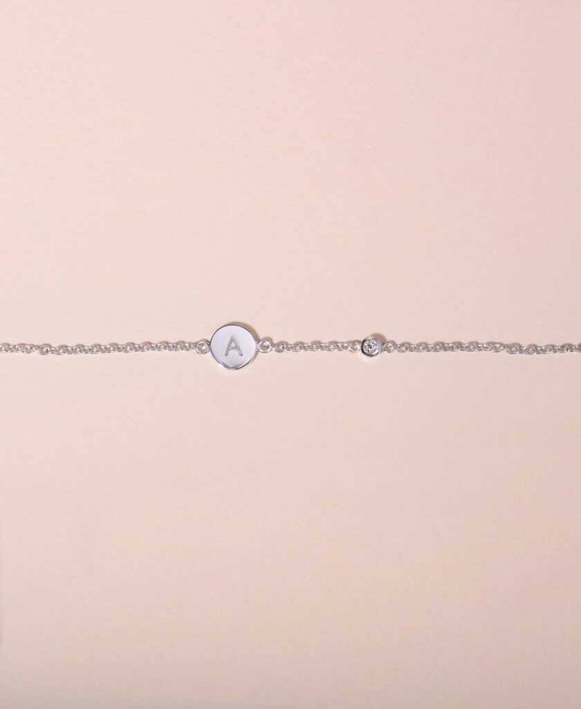 Galore Personalized Bracelet Circle & Diamond | Silver Capite