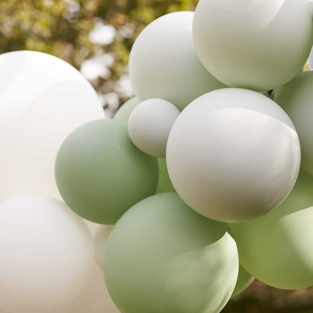 Ginger Ray Balloon Backdrop | Green Palm