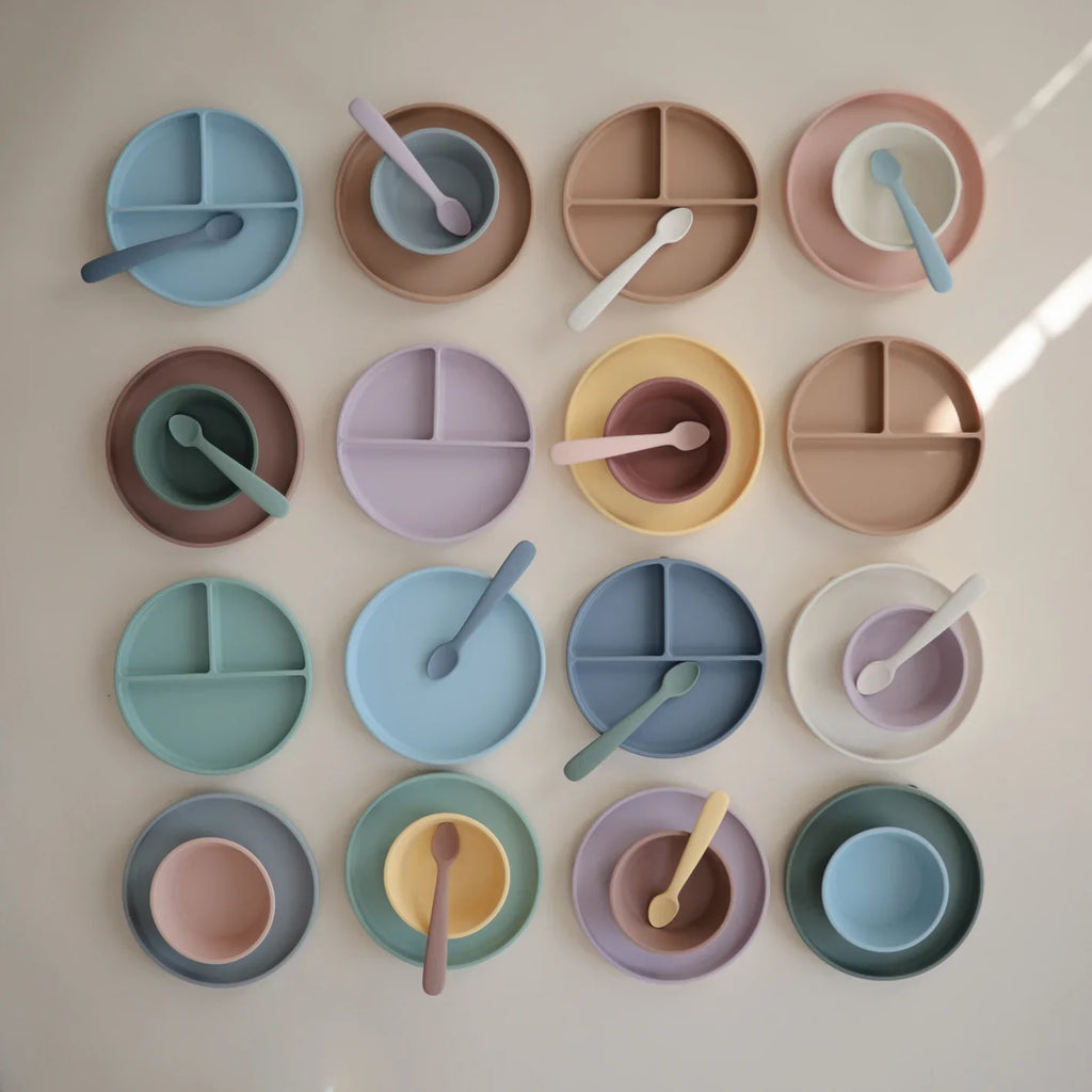 Mushie Silicone plate around with suction cup | Cloudy Mauve