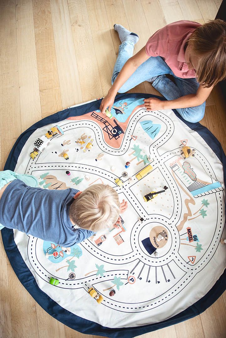 Play and go storage bag play mat | L.A. Roadmap