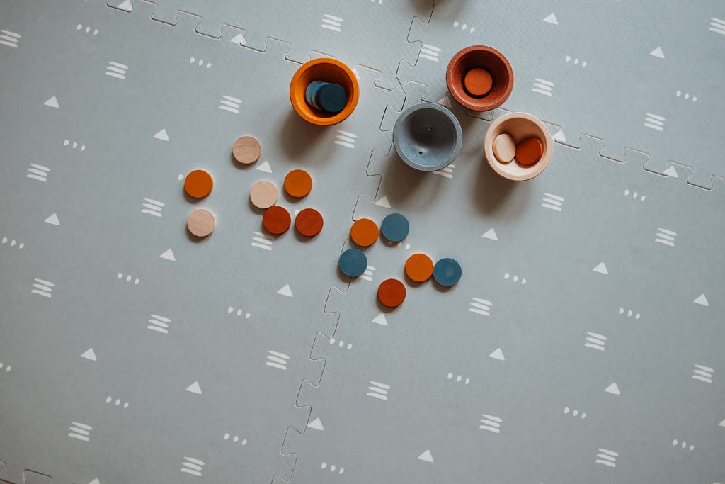 Play and Go Eevaa 2-In-1, play carpet Puzzle Mat & Storage box | Road