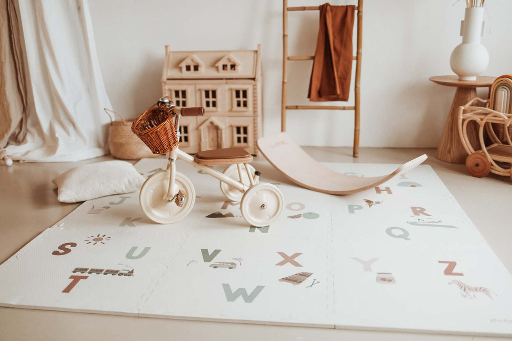 Play and Go Eevaa 2-In-1, play carpet Puzzle Mat & Storage box | Alphabet